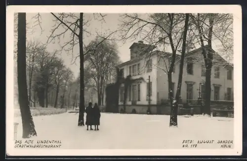 Foto-AK August Sander, Köln, Nr. 119: Köln-Lindenthal, Das alte Lindenthal, Stadtwaldrestaurant im Schnee