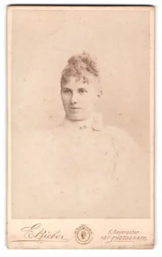 Fotografie E. Bieber, Berlin, Leipzigerstrasse 128, Helene Bergschmidt im Jahr 1895