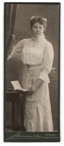Fotografie Samson & Co., Bremen, Domshof 26/28, Johanna Westerman mit Schleife im Haar