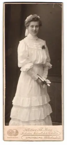 Fotografie Th. Joop, Bromberg, Wilhelmstrasse 15, Elisabeth Pommerenker im Jahr 1907