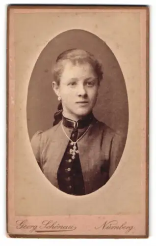Fotografie Georg Schönau, Nürnberg, Bayreuther-Str. 20, Porträt einer jungen Frau