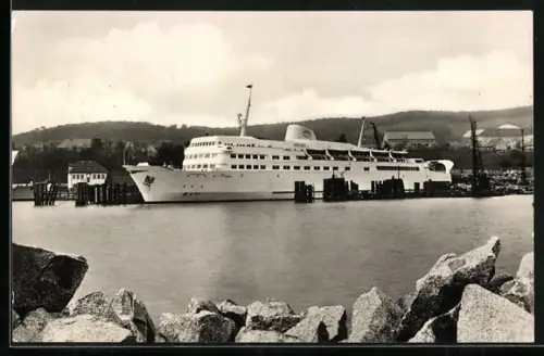 AK Schwedenfähre Trelleborg vor Anker