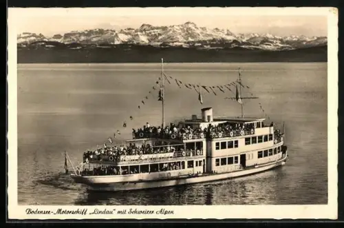AK Bodensee-Motorschiff Lindau mit Schweizer Alpen
