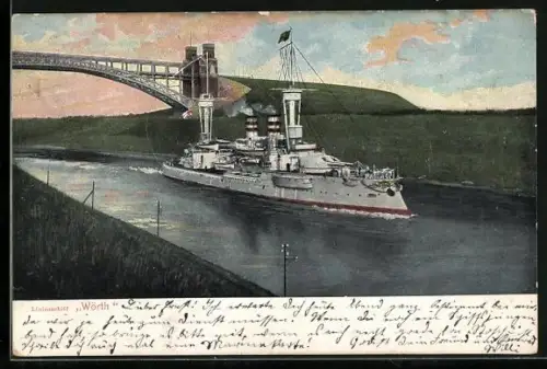 AK Kriegsschiff Wörth passiert eine Brücke, Ostasiengeschwader