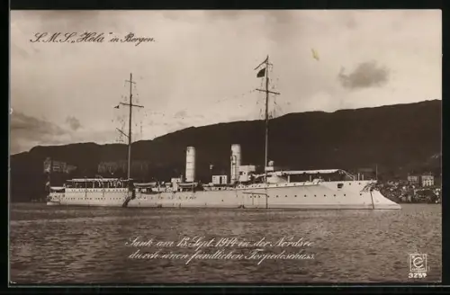 AK Kriegsschiff SMS Hela auf See, Ostasiengeschwader