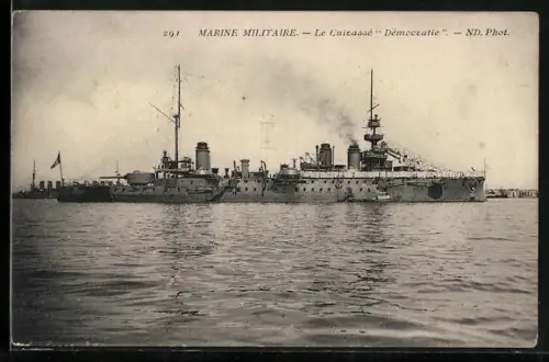 AK Kriegsschiff Cuirassé Démocratie
