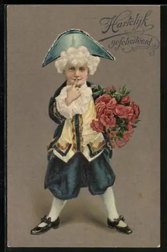 Präge-AK Barocker Junge gratuliert mit Blumenstrauss, Hartelijk gefeliciteerd
