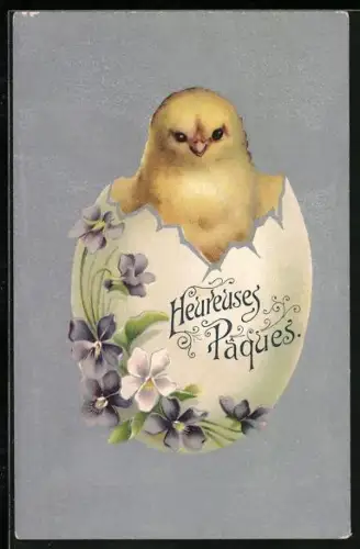 Künstler-AK Osterküken sitzt in einem Ei, Heureuses Paques