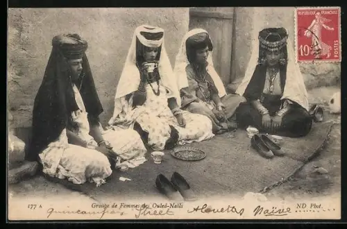 AK Groupe de Femmes des Ouled-Nails, Nordafrikanerinnen in Tracht