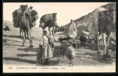 AK Nomades en Voyage, Araber mit Kamelen und Schafen