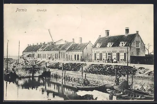 AK Pernis, Uiterdijk