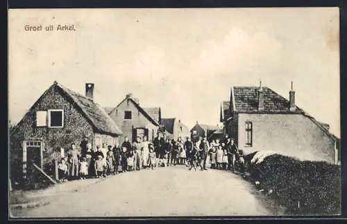 AK Arkel, Strassenpartie mit Anwohnern