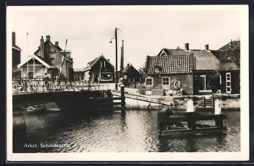 AK Arkel, Schotdeuren