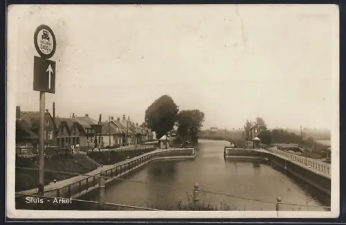 AK Arkel, Sluis