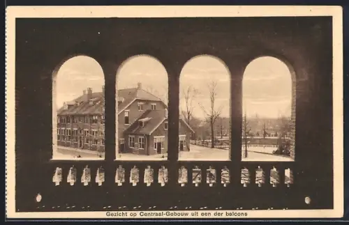 AK Alphen a. d. Rijn, Martha-Stichting, Gezicht op Centraal-Gebouw uit een der balcons