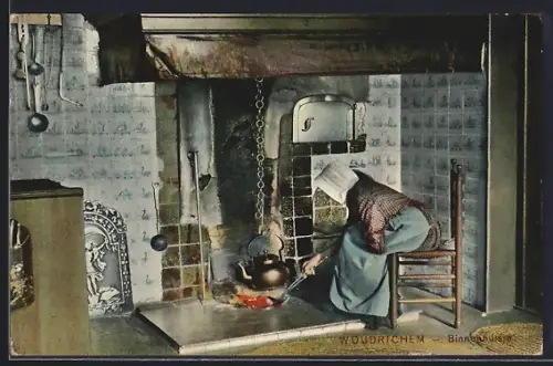AK Woudrichem, Binnenhuisje