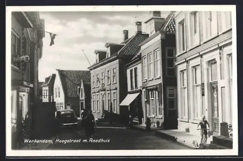 AK Werkendam, Hoogstraat m. Raadhuis