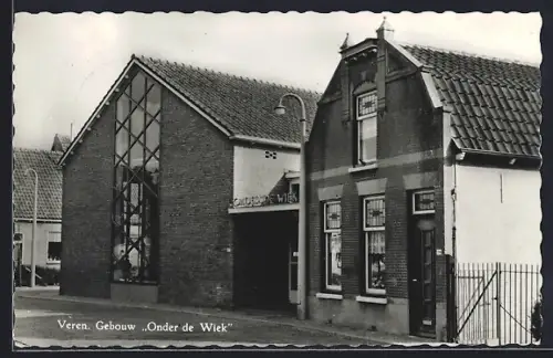 AK Dirksland, Veren Gebouw Onder de Wiek