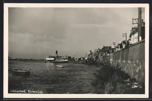 AK Lekkerkerk, Rivierzijde, Stoomboot