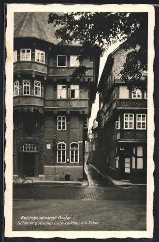 AK Goslar, Gotischer Fachwerkbau mit Erker