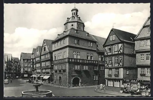AK Herborn /Dillkreis, Marktplatz mit Rathaus