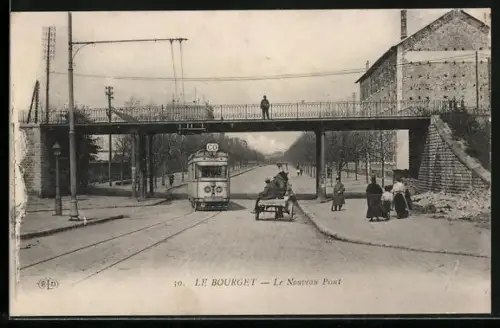 AK Le Bourget, Le Nouveau Pont, Strassenbahn passiert die neue Brücke