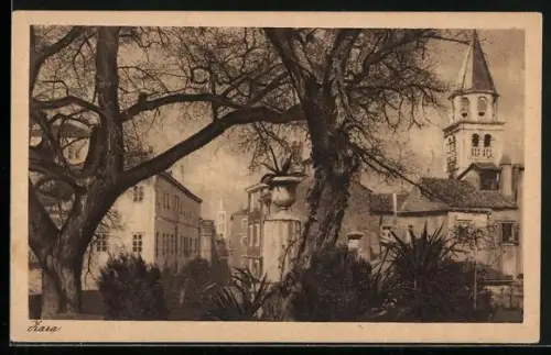 AK Zara, Stadtpartie mit Kirchturm