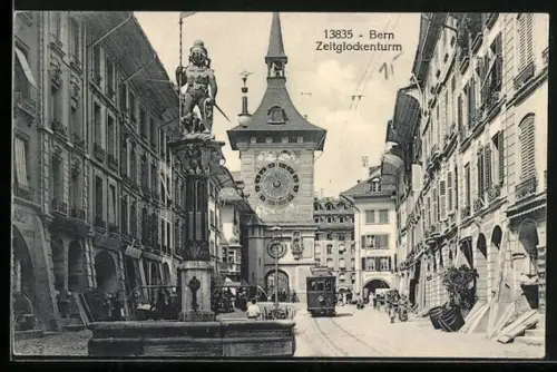 AK Bern, Zeitglockenturm, Strassenbahn, Brunnen, Leute an den Geschäften