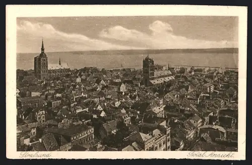 AK Stralsund, Totalansicht mit Blick zum Wasser