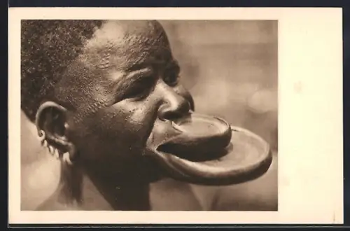 AK Afrikaner mit Tellerlippen und Ohrschmuck