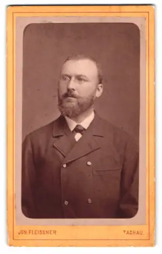Fotografie Jgn. Fleissner, Tachau, Ferd. Fehrmann mit Brille