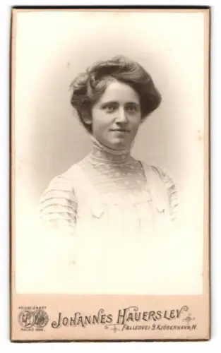Fotografie Johannes Hauerslev, Kopenhagen, Fælledvej 9, Dagmar im Jahr 1909