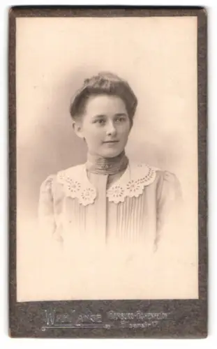 Fotografie Wilh. Lange, Hamburg-Hohenfelde, Elisenstr. 17, Gretchen mit hochgestecktem Haar