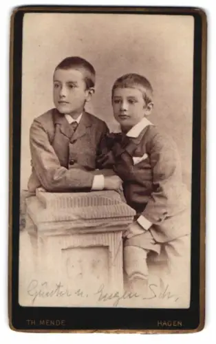 Fotografie Th. Mende, Hagen, Elberfelder Str. 82, Günter und Eugen Schw. als Kinder