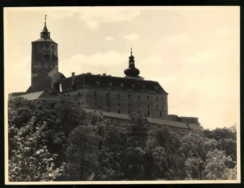 Fotografie unbekannter Fotograf, Ansicht Forchtenstein / Burgenland, Burg Forchtenstein Gesamtansicht