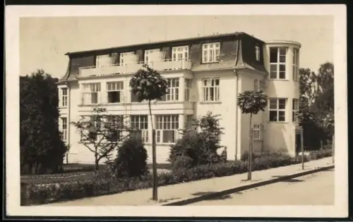 AK Velichovky, Vila Slovenka
