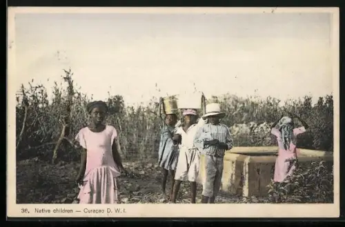 AK Curacao, Native children, Kinder bei der Feldarbeit