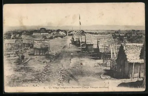 AK Mayumba /Congo Francais maritime, Un Village indigène