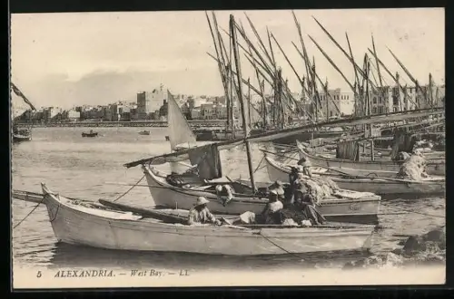 AK Alexandria, West Bay, Boote
