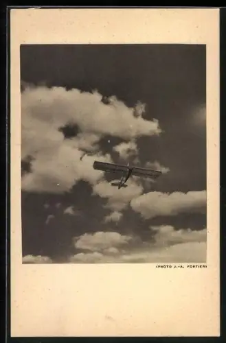 AK Segelflugzeug Avia 111A am Himmel
