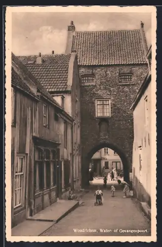 AK Woudrichem, Water- op Gevangenpoort