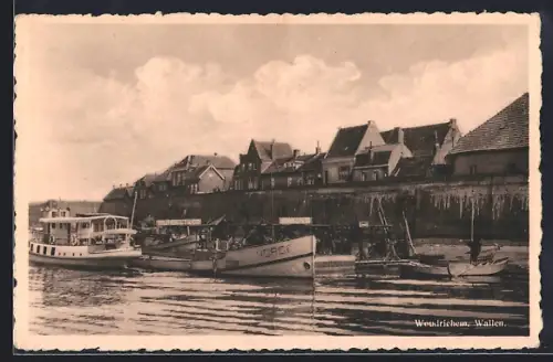 AK Woudrichem, Wallen