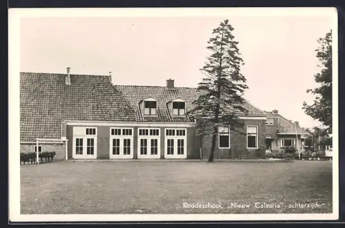 AK Roodeschool, Nieuw Calvaria achterzijde