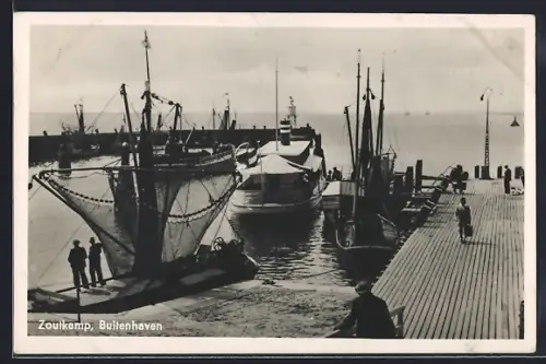 AK Zoutkamp, Buitenhaven