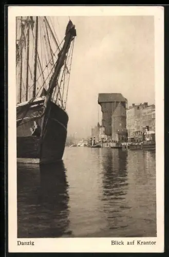 AK Danzig / Gdansk, Hafenpartie, Blick auf Krantor