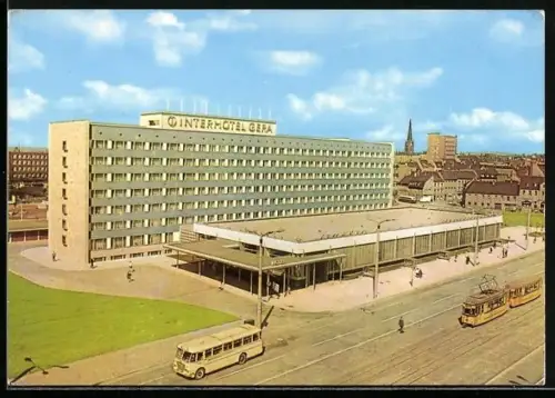 AK Gera, Strassenbahn passiert das Interhotel