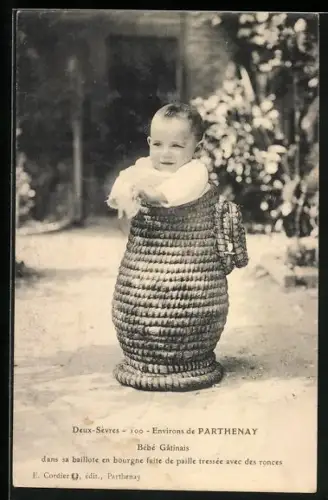 AK Parthenay /Deux-Sèvres, Bébé Gâtinais