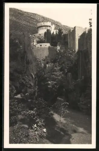 AK Dubrovnik, Blick auf die Burg