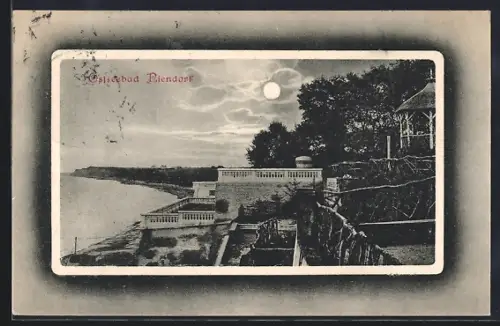 AK Niendorf / Ostseebad, Seeterrasse, Küste, Pavillon bei Nacht