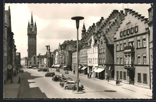 AK Straubing /Donau, Ludwigsplatz, Stadtturm, Strassenansicht